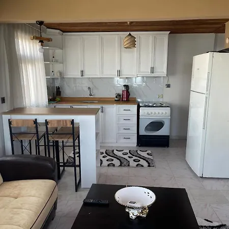 Savas House Apartment *
