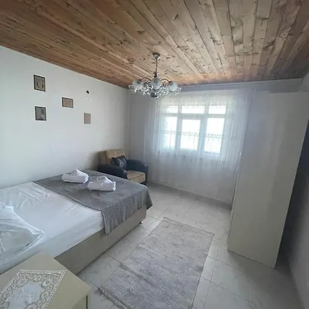 Savas House Apartment